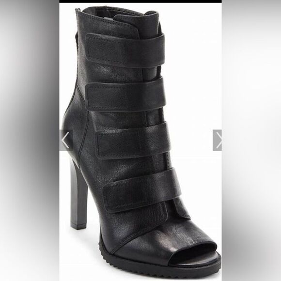 DKNY Black Leather Open Toed Shiny  Heeled Boots Brand New Never worn Size 7 - Picture 1 of 9